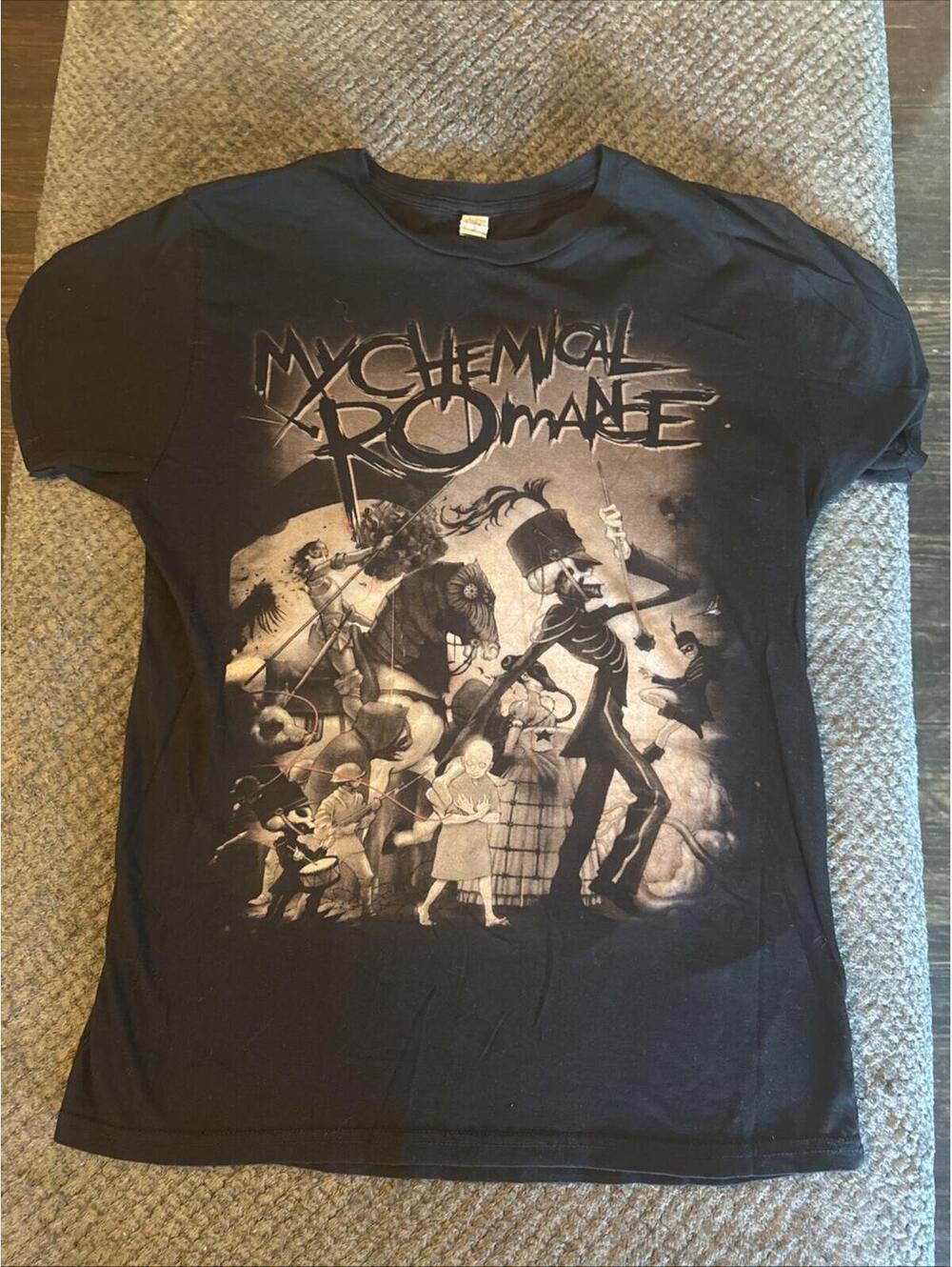 Vintage My Chemical Romance Band T-Shirt - Black Parade Graphic MCR  Mens Medium